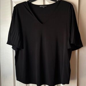 Adrianna Papell Black V-Neck Pleated Flutter Sleeve Top large